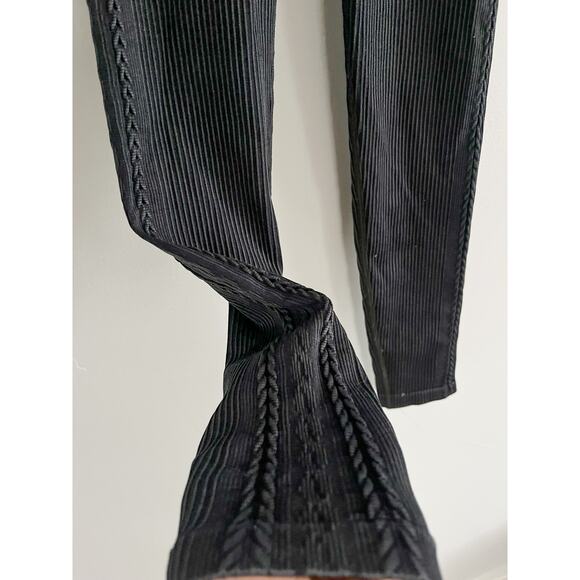 NWT Aerie OFFLINE Seamless Ribbed Cable High Waist Legging 7/8 Washed Black Sz S - Picture 4 of 9